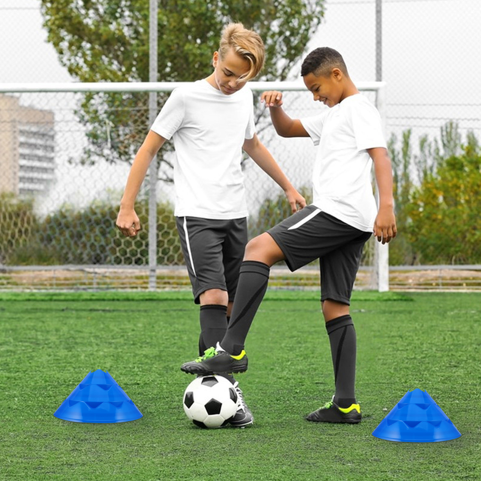 6 Buah Kerucut Latihan Sepak B - Sports Equipment Football ulasan dan harga