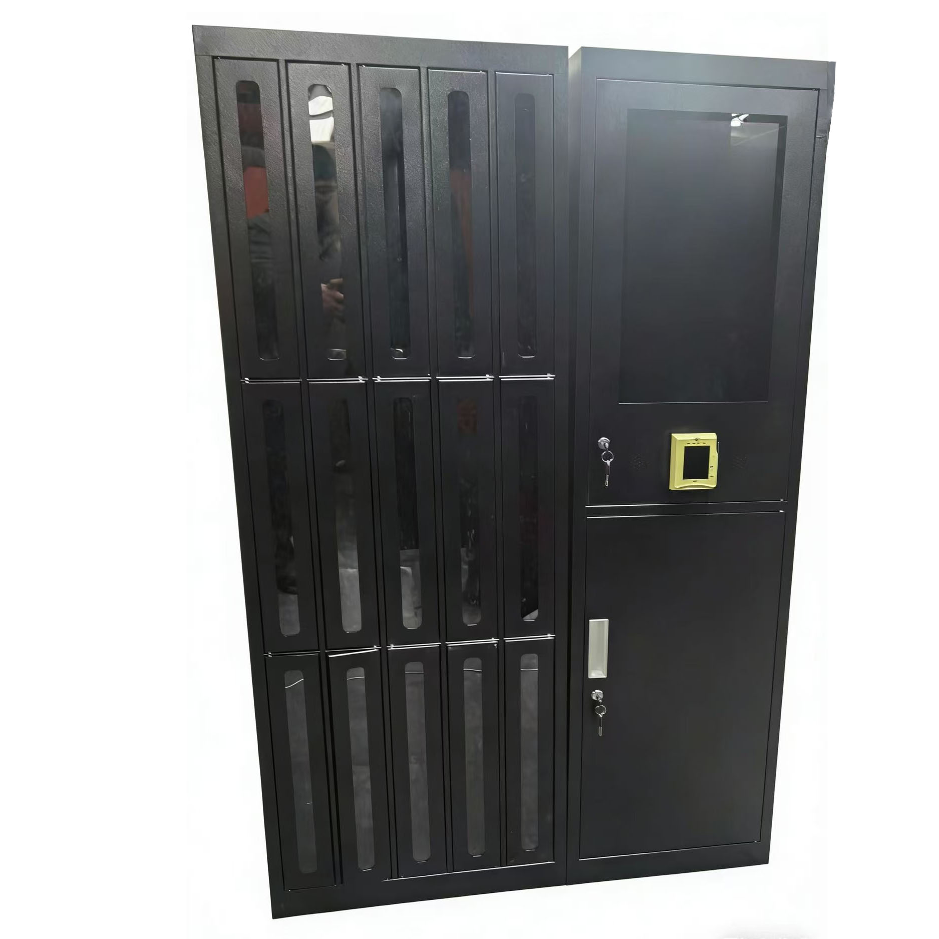 # Peralatan Olahraga Klub Berk - Sports Equipment Locker ulasan dan harga