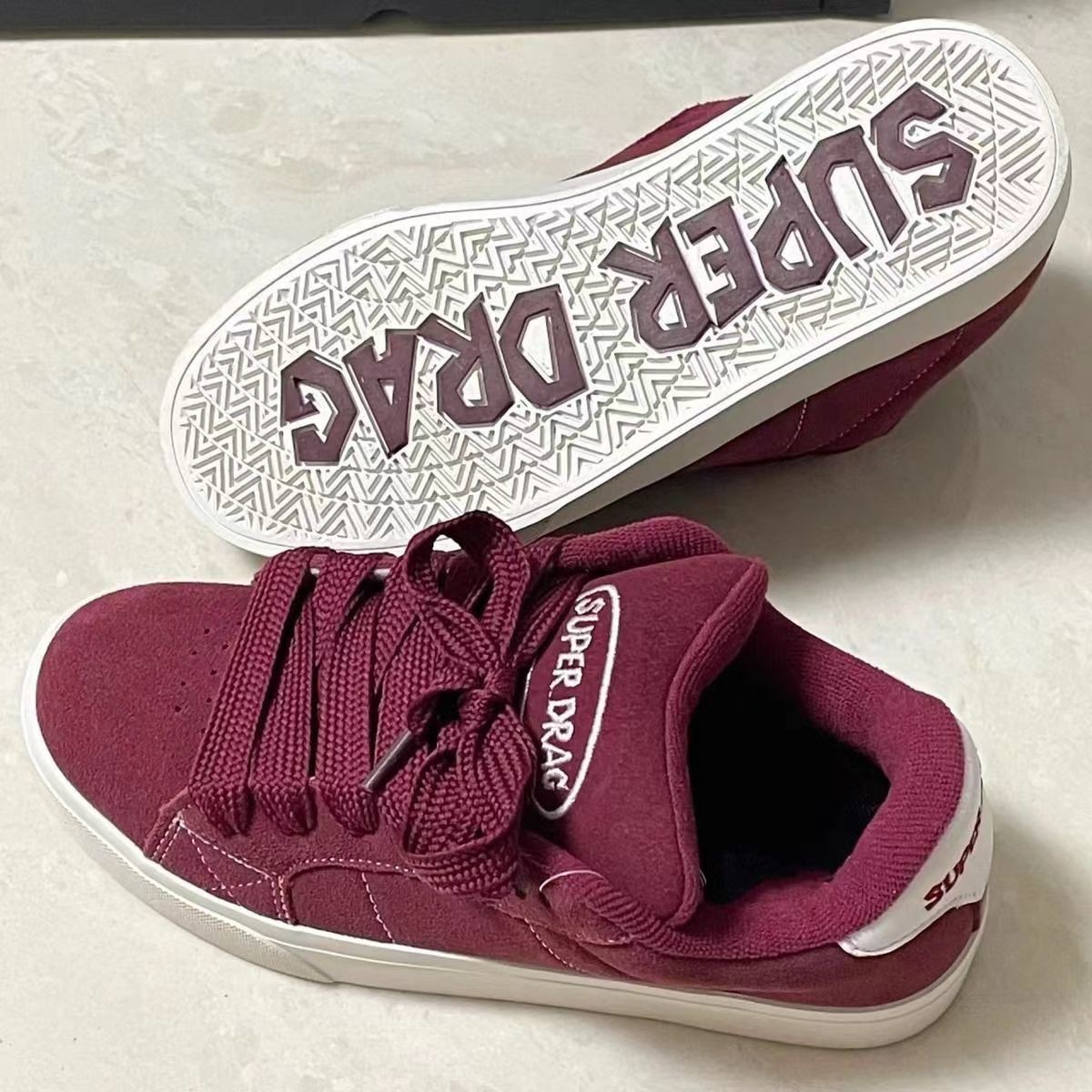 Sepatu Olahraga Kasual Wanita  - Sports Equipment Brands ulasan dan harga
